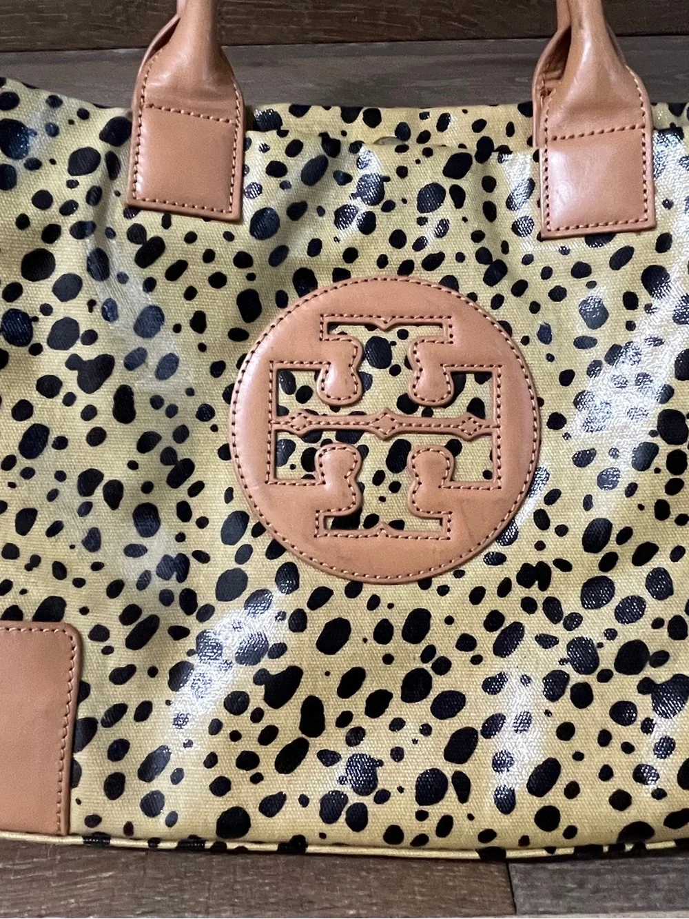 Tory Burch Vintage Ella Tote Animal Print Tan Leather Shiny Coated Canvas Fair